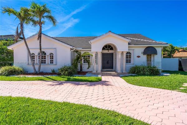 Zully, 10030 SW 122nd Ct, The Crossings, Florida 33186, image 2