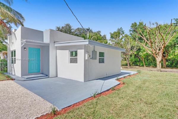 Arch Creek Pines, 1059 NE 127th St, North Miami, Florida 33161, image 2