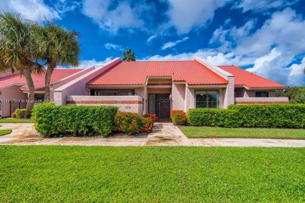 3518 SE Sandpiper Cir, Florida 34952, image 2