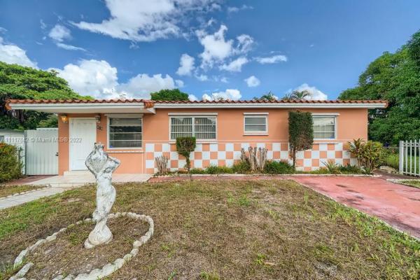 Pinewood Park, 819 NW 114th St, Pinewood, Florida 33168, image 2