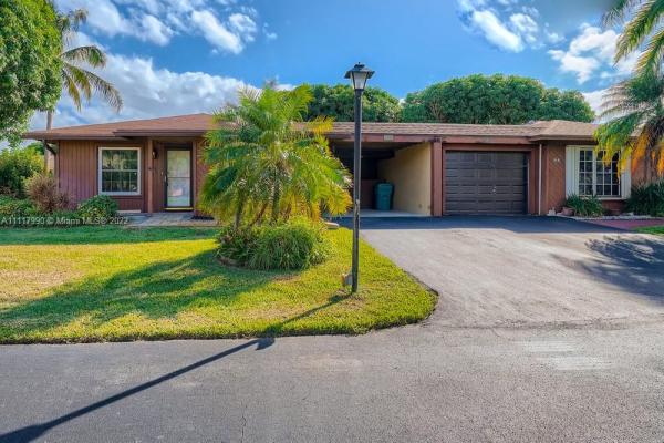Los Mangos Patio Villas, 542 SE 28th Cir, Boynton Beach, Florida 33435, image 2