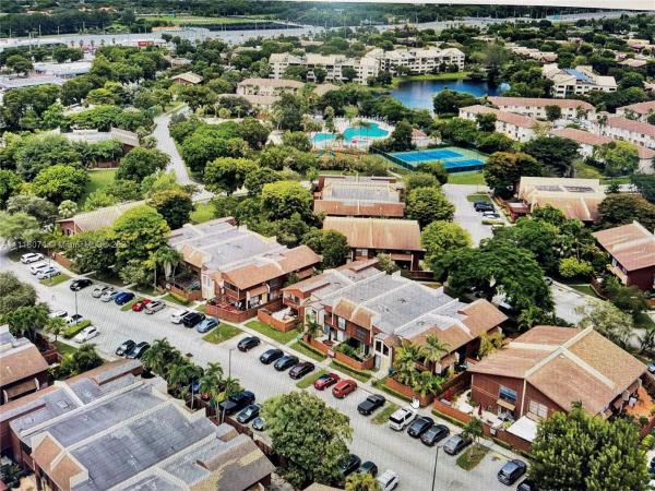 Snapper Village, 11527 SW 64th St #D-82, Kendall, Florida 33173, image 2
