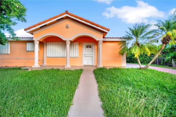 Gem Homes, 29715 SW 143rd Ct, Leisure City, Florida 33033, image 2