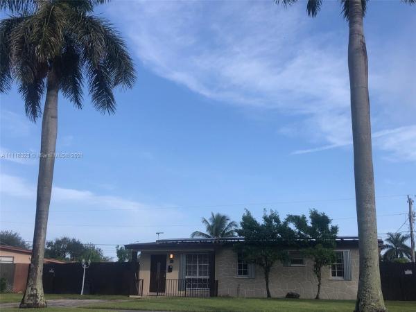 Westwood Lakes Residential, 11121 SW 47th Ter, Westwood Lakes, Florida 33165, image 2