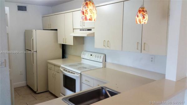 Le Club At Old Cutler, 8540 SW 212th St #301, Cutler Bay, Florida 33189, image 2