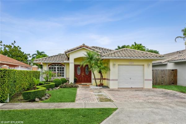 Natalie Homes, 14619 SW 113th St, The Hammocks, Florida 33186, image 2