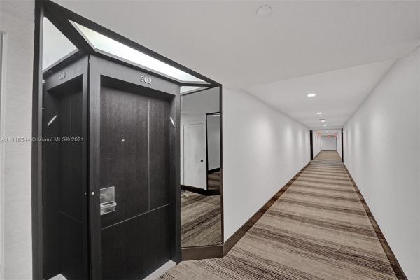 Terraces North Turnberry, 20191 E Country Club Dr #602, Aventura, Florida 33180, image 2
