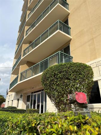 Douglas Place In Golden Pines, 2501 SW 37th Ave #406, Miami, Florida 33133, image 2
