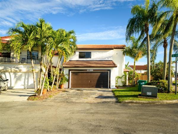 Tamiami Lakes, 13398 SW 11th Ln, Tamiami, Florida 33184, image 2