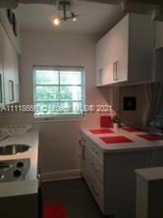El Vicentin, 1021 Euclid Ave #9, Miami Beach, Florida 33139, image 2