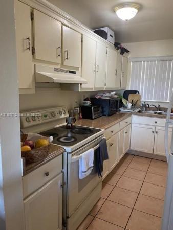 Victory Gardens, 650 NE 149th St #306A, Golden Glades, Florida 33161, image 2
