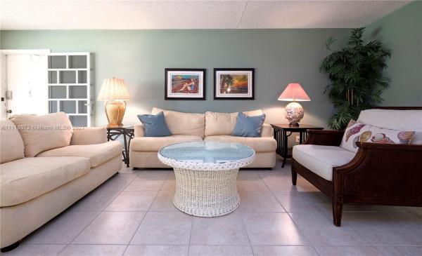 High Point Of Delray 5, 1177 S Drive Cir #B, Delray Beach, Florida 33445, image 2
