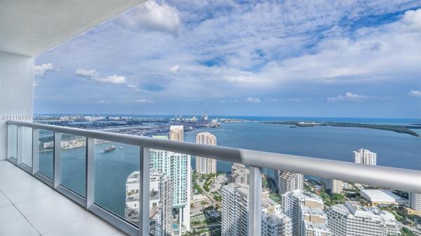 Icon Brickell Tower 1, 475 Brickell Ave #5707, Miami, Florida 33131, image 2
