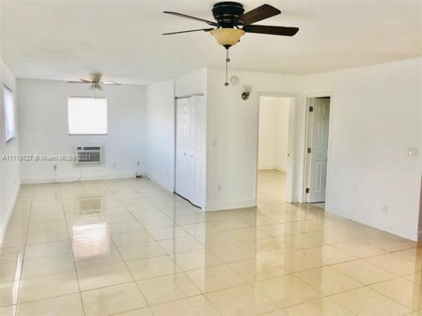Cliff Lake Villas, 1025 SE 15th St #9D, Fort Lauderdale, Florida 33316, image 1