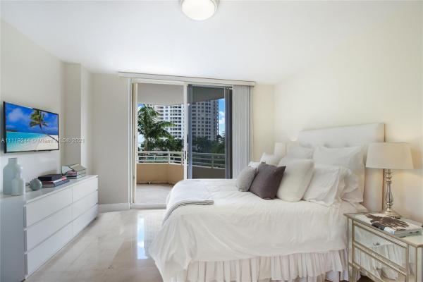 One Tequesta Point, 888 Brickell Key Dr #709, Miami, Florida 33131, image 2
