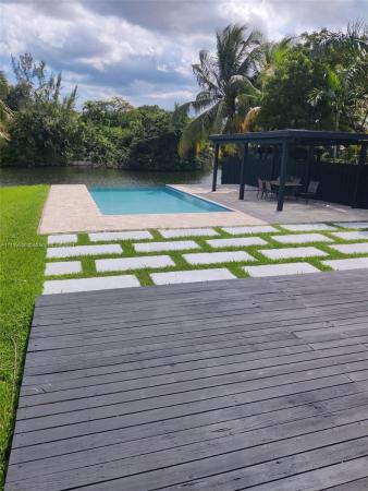 Country Club Estates, 372 Payne Dr, Miami Springs, Florida 33166, image 2