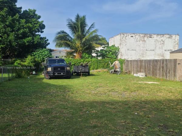 Glenwood Heights, 5308 NW 29th Ave, Brownsville, Florida 33142, image 2