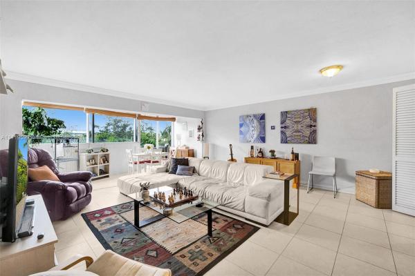 Crandon Tower, 555 Crandon Blvd #34, Key Biscayne, Florida 33149, image 2