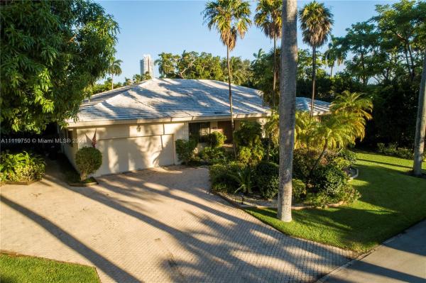 La Gorce Island, 6635 Windsor Ln, Miami Beach, Florida 33141, image 2
