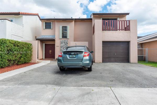 Lakes, 6041 SW 129th Ct, Kendale Lakes, Florida 33183, image 2