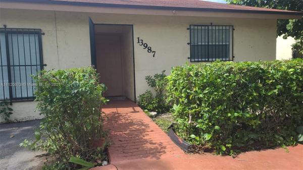 Waterside Townhomes, 13987 SW 280th Ter, Leisure City, Florida 33033, image 2