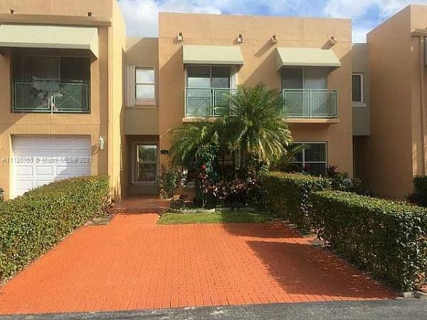 Imperial Villas At Imperial Lake, 1141 NW 126th Pl #1141, Tamiami, Florida 33182, image 1