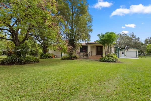 El Tranquilo, 15860 SW 240th St, Redland, Florida 33031, image 2