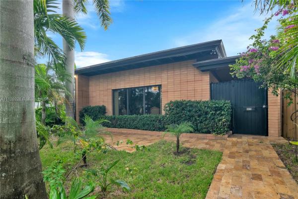 Hollywood Lakes, 1244 Hollywood Blvd, Hollywood, Florida 33019, image 2