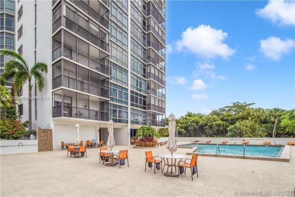 Bonavista, 3375 N Country Club Dr #701, Aventura, Florida 33180, image 2