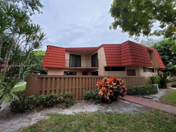 Banyan Lake, 8111 Severn Dr #A, Boca Raton, Florida 33433, image 2