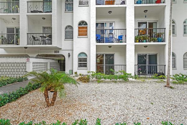 The Majorcas, 338 Majorca Ave #103, Coral Gables, Florida 33134, image 2