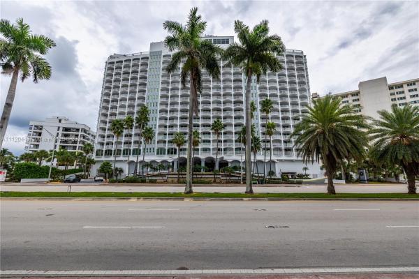 The Carriage House, 5401 Collins Ave #711, Miami Beach, Florida 33140, image 2