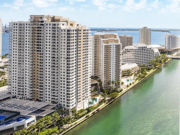 Icon Brickell Tower 1, 475 Brickell Ave #3009, Miami, Florida 33131, image 2