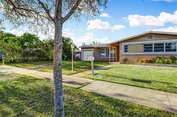 Cutler Ridge, 9821 Caribbean Blvd, Cutler Bay, Florida 33189, image 2