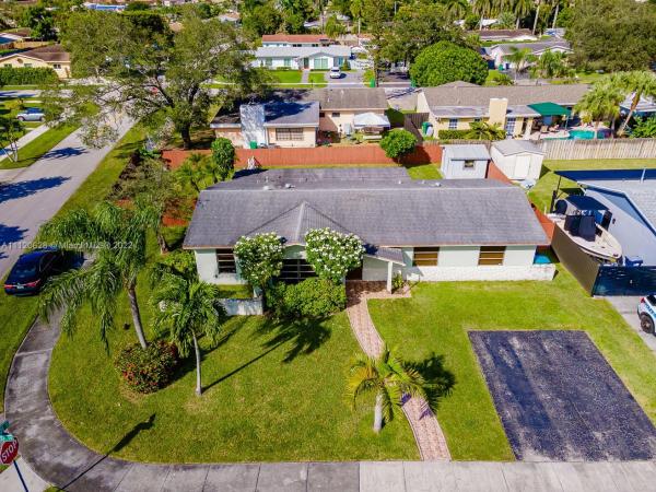 Devon Aire Estates, 12095 SW 117th Ter, The Crossings, Florida 33186, image 2