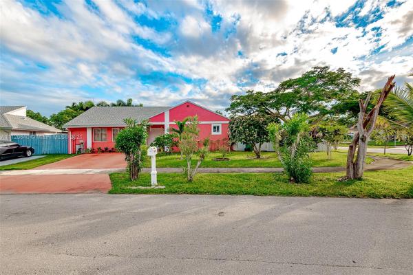 Oak Park, 12236 SW 208th Ter, South Miami Heights, Florida 33177, image 2