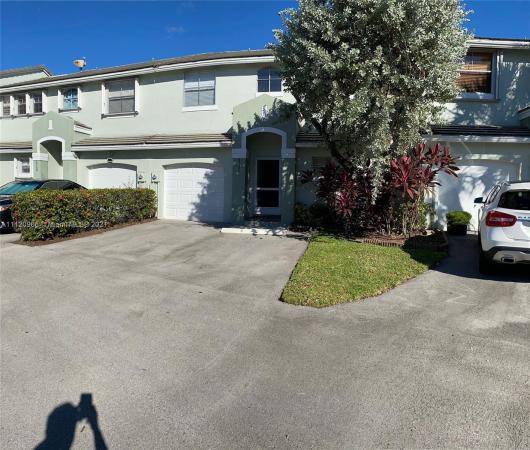 Les Chateaux, 4732 Grapevine Way, Davie, Florida 33331, image 2