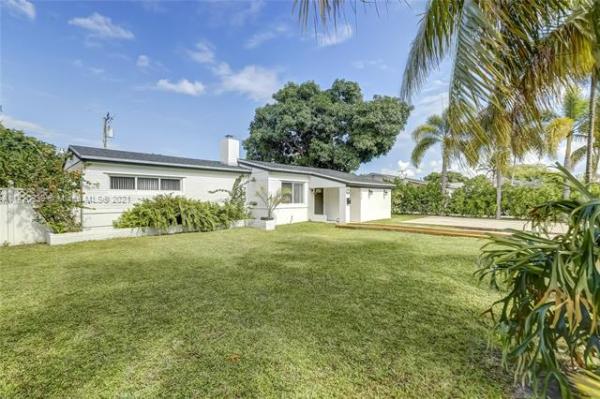 Fulford By The Sea, 1979 NE 181st St, North Miami Beach, Florida 33162, image 2