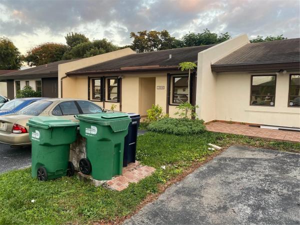 Bent Tree Center, 13946 SW 52nd Ln #13946, Kendale Lakes, Florida 33175, image 2