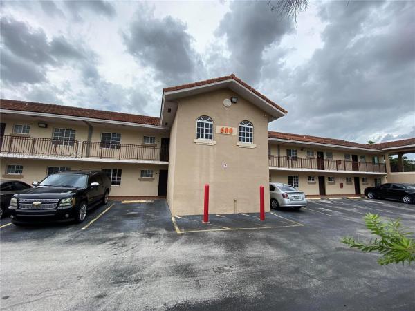 East Vista, 600 SE 9th Ct #104, Hialeah, Florida 33010, image 1
