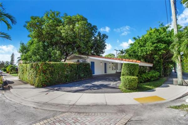 Treasure Island, 1570 N Treasure Dr, North Bay Village, Florida 33141, image 1