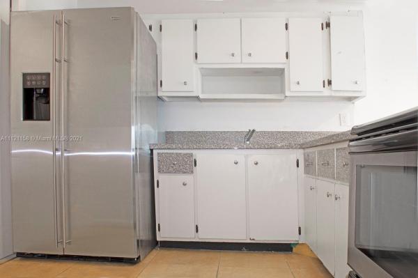 Ola, 15225 NE 6th Ave #B212, Golden Glades, Florida 33162, image 2