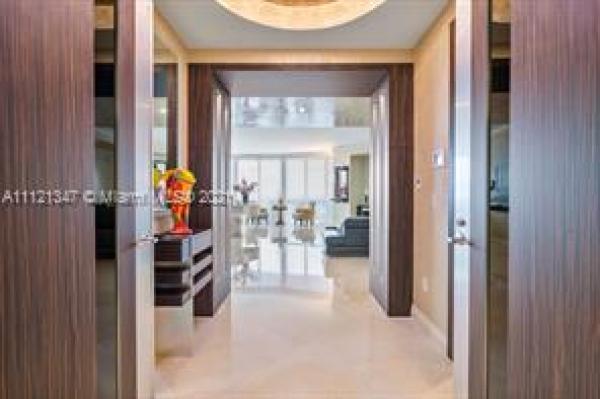 Trump Royale, 18201 Collins Ave #4501, Sunny Isles Beach, Florida 33160, image 2