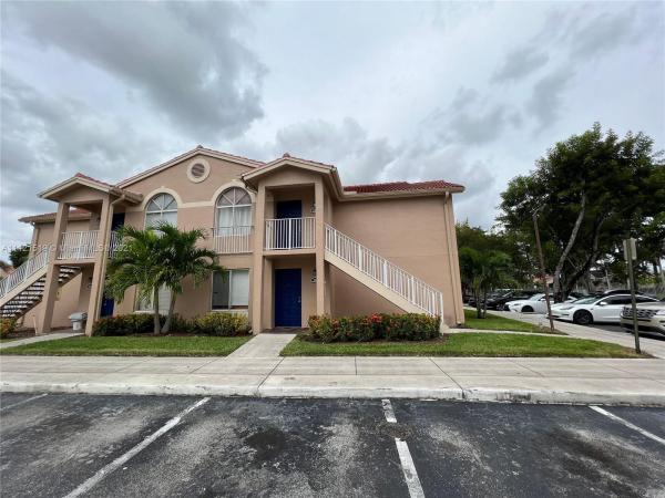 Royal Palm Place At The Hammocks, 10630 SW 157th Ct #201, The Hammocks, Florida 33196, image 2