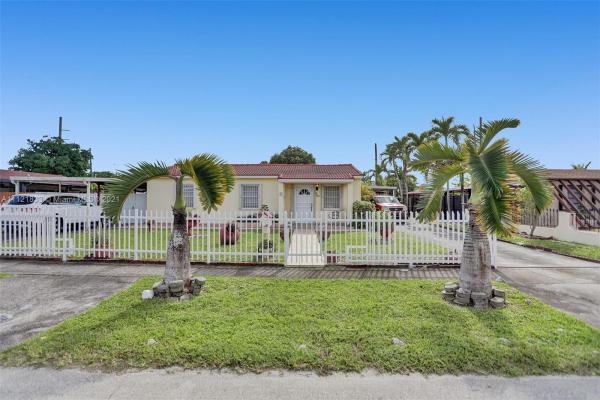Linden Gardens, 850 E 34th St, Hialeah, Florida 33013, image 1