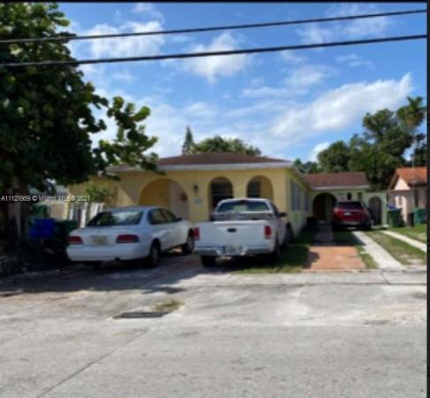 Pinehurst Villa, 134 NW 48th Ct, Miami, Florida 33126, image 2