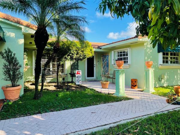 Kendale Lakes No HOA, 7975 SW 146th Ct, Kendale Lakes, Florida 33183, image 2