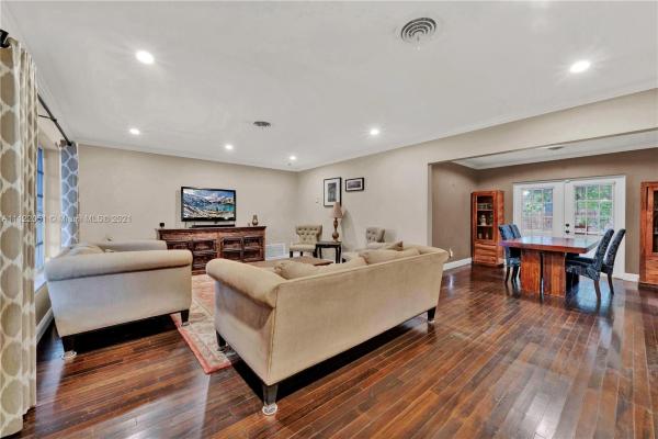 Millers El Portal Estates, 8755 NW 1st Ave, El Portal, Florida 33150, image 2