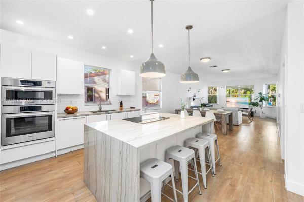 Normandy Beach, 8850 Emerson Ave, Surfside, Florida 33154, image 2