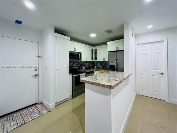 Island Place At North Bay Village, 1455 N Treasure Dr #1J, North Bay Village, Florida 33141, image 2